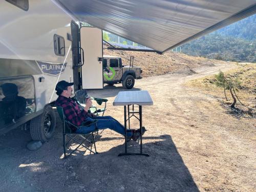 RV completamente equipado en viñedo — hotel in Arteaga