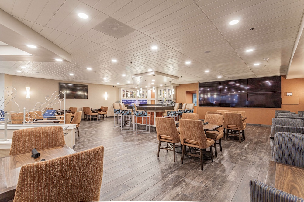 DoubleTree by Hilton Hotel Memphis - photo 50