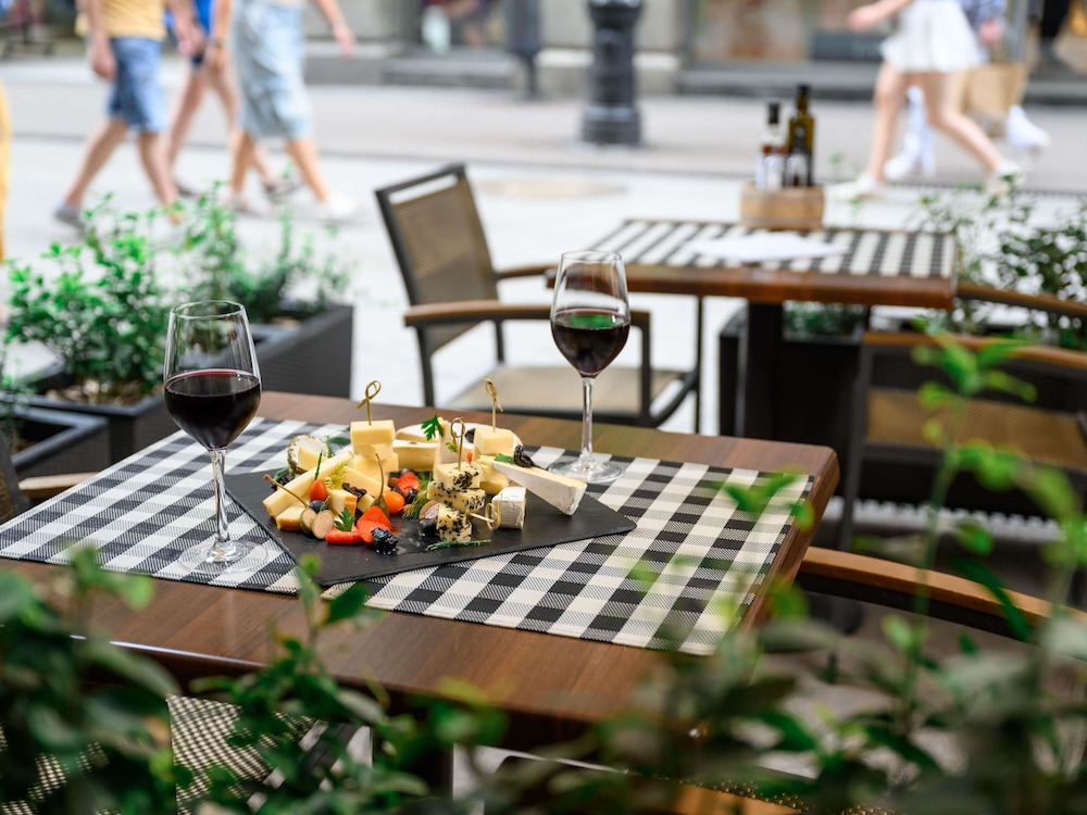 מזון ומשקאות