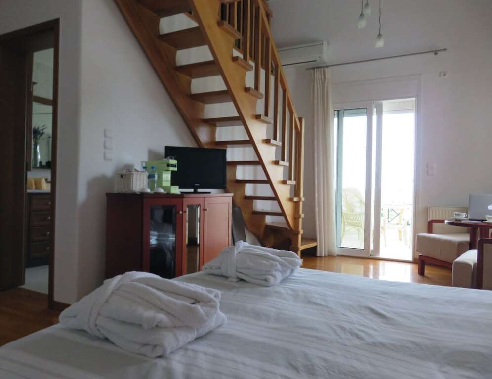 Olive Mansion Suites — Marathonas