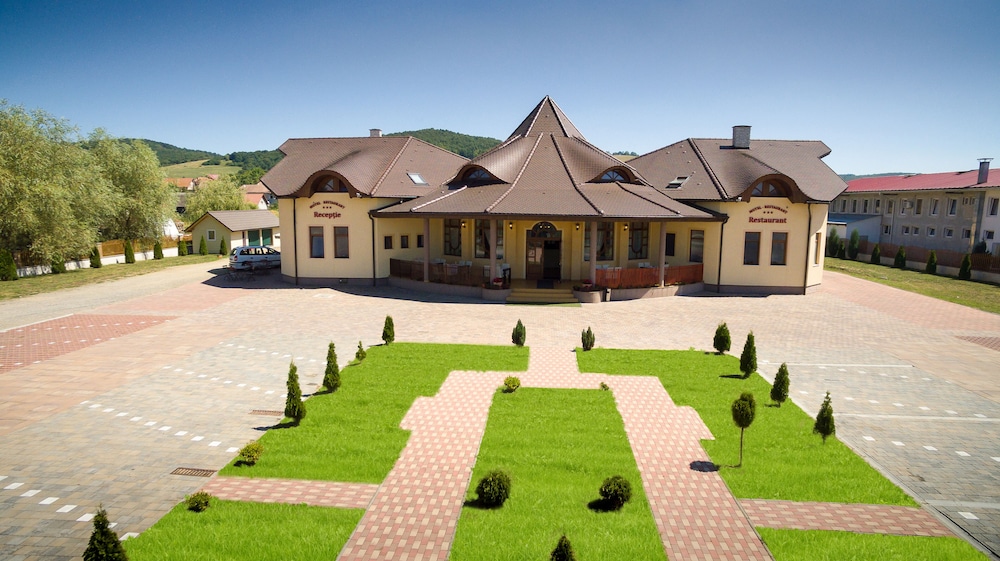 Korona King - last minute hotel in Ernei