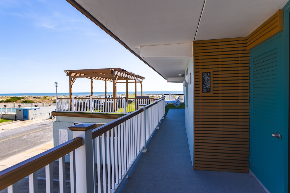 Regal Plaza Beach Resort - photo 15