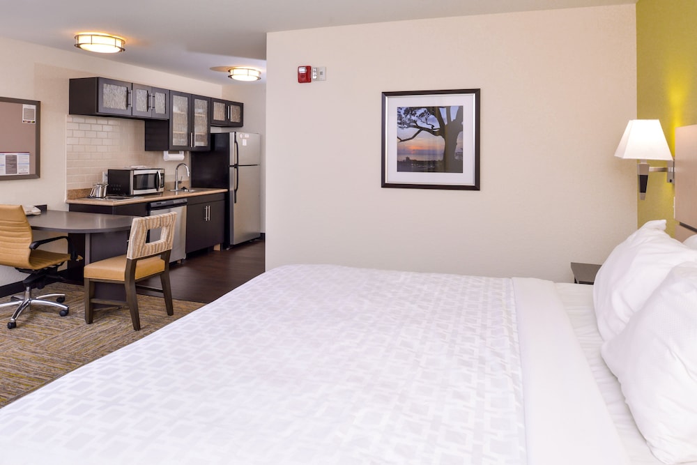Candlewood Suites Paducah by IHG - photo 13