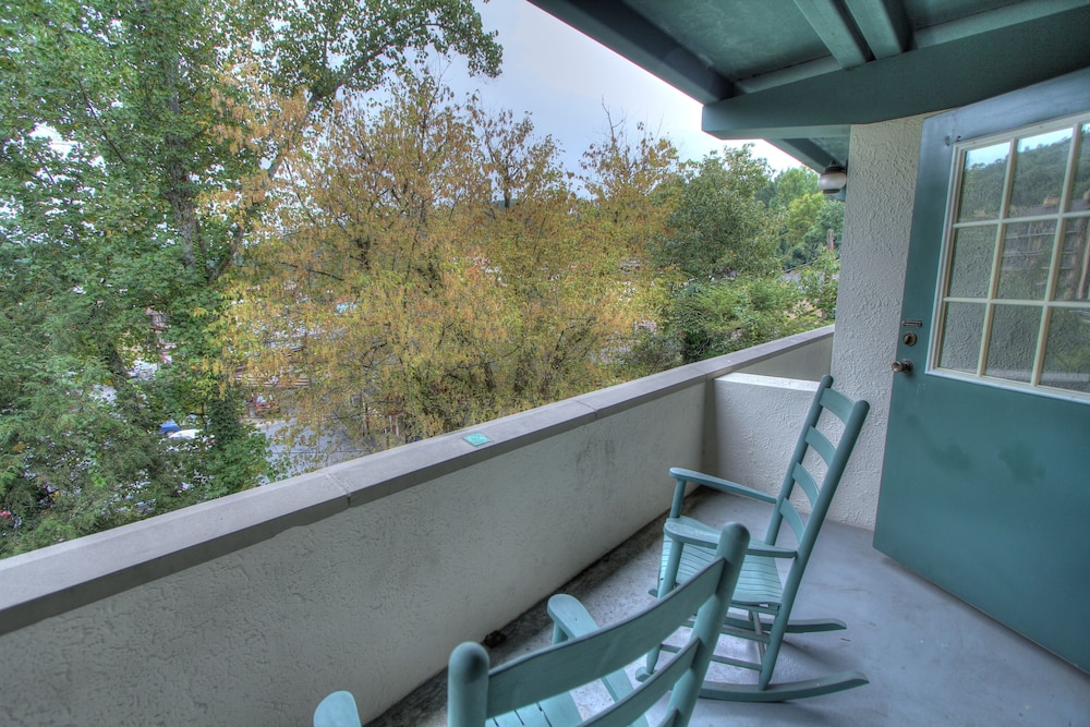 The Historic Gatlinburg Inn - photo 13