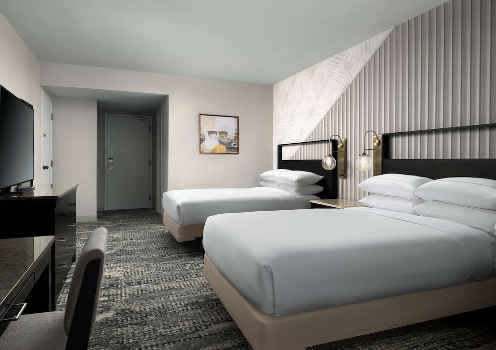 Hotel Fera Anaheim a DoubleTree by Hilton - photo 17