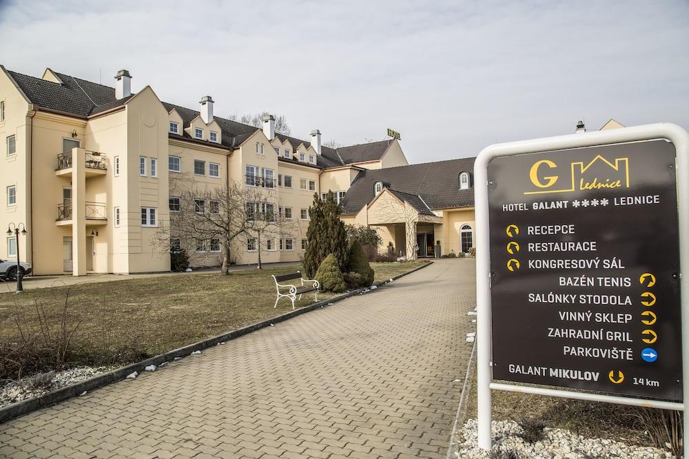 Hotel Galant Lednice — hotel in Lednice