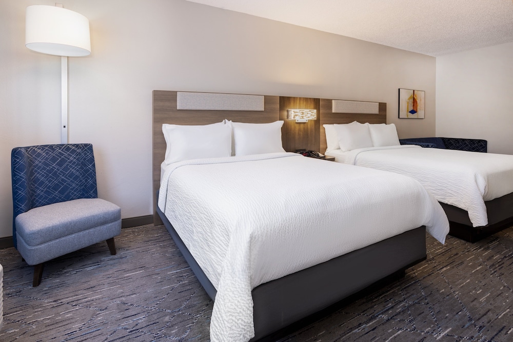 Holiday Inn Express Hotel & Suites New Tampa I 75 by IHG - photo 36