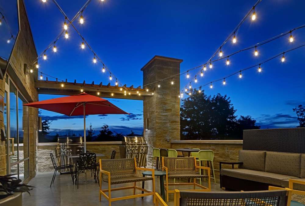 Home2 Suites Asheville Airport - photo 40