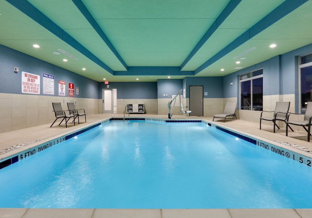 Holiday Inn Express & Suites Plano The Colony by IHG - photo 15