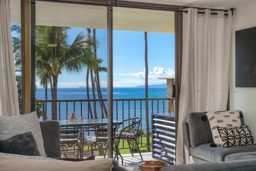 Chic Condo Renovated & Refurnished 2023 2024 — 4-Star Luxury Hotel in Wailuku, United States