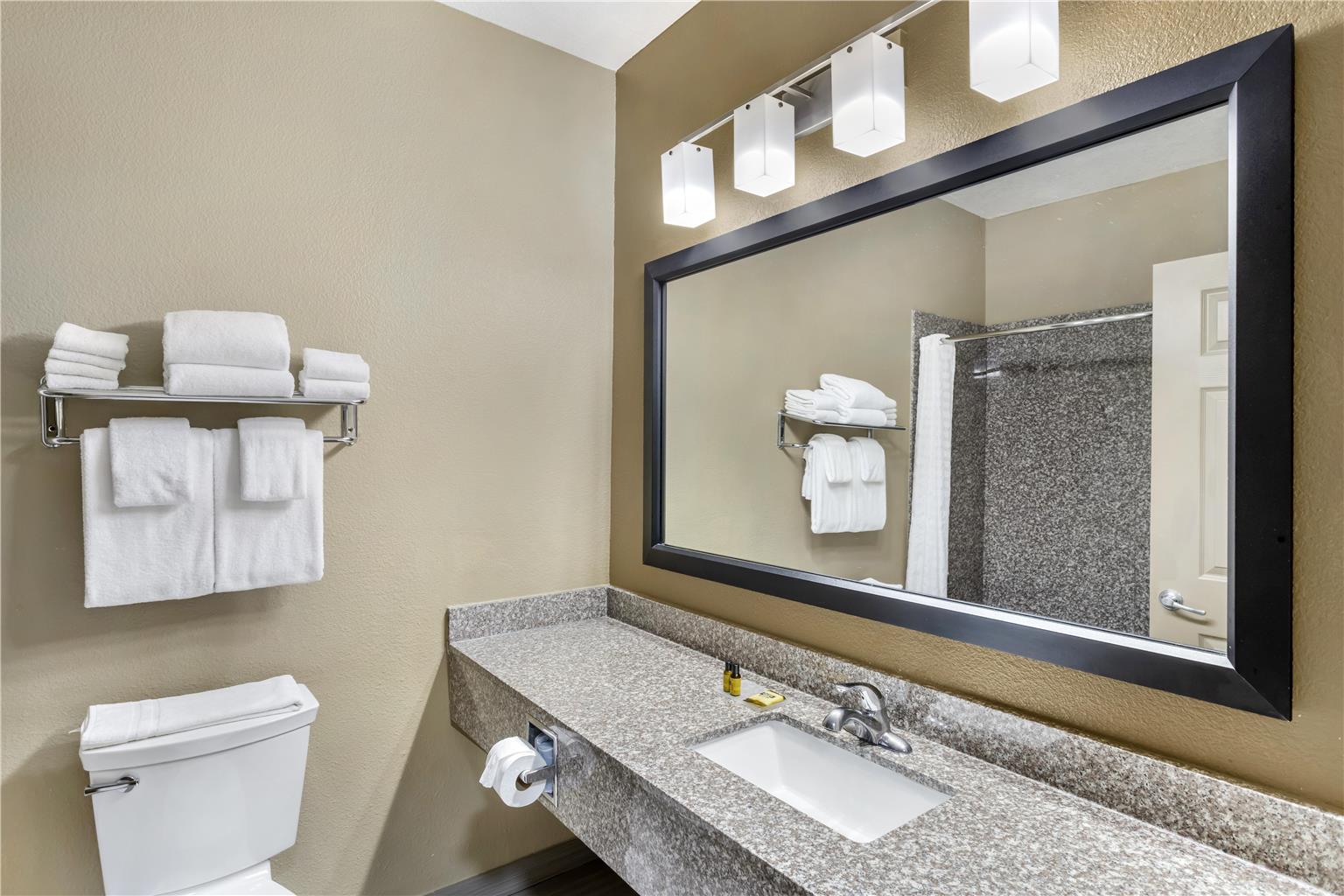 Best Western Plus Heritage Inn - photo 39