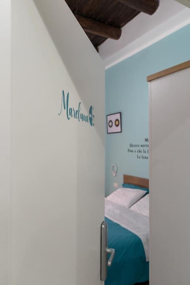 Yes I Know My Room Storico — 4-Star Luxury Hotel in Naples, Italy