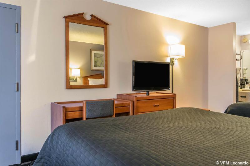 Studio 6 Suites Louisville KY Airport Expo Center - photo 19