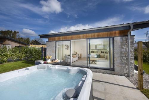 Salt Life Dunes at Upton Towans Hot tub Pet friendly Self check in in Hayle, United Kingdom