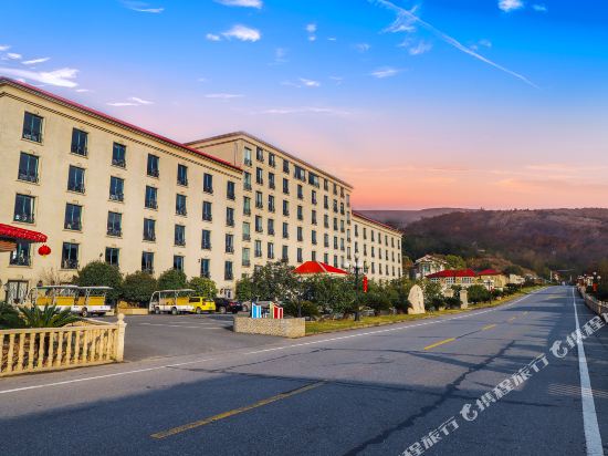 Yingtan Longhu Mount Yingbin Hotel in Guixi, People's Republic of China