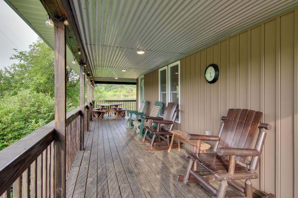 The Olde Homestead with Mtn Views Near Coudersport — hotel in Coudersport