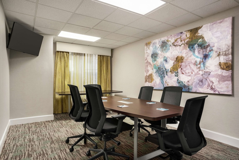 Homewood Suites by Hilton Phoenix Chandler - photo 33