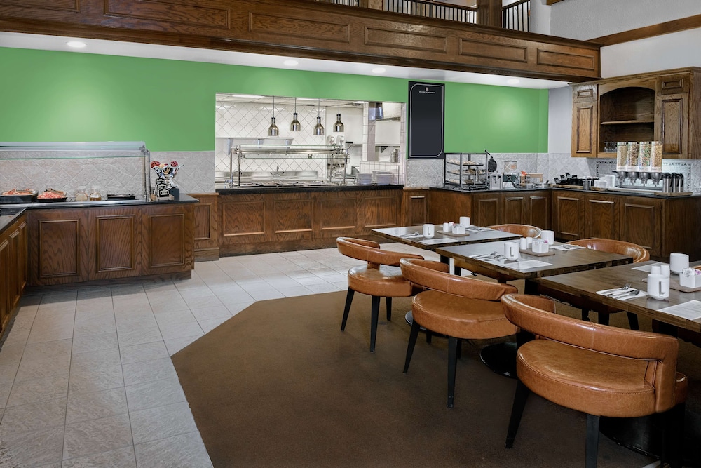 Hilton Garden Inn San Antonio Airport - photo 26