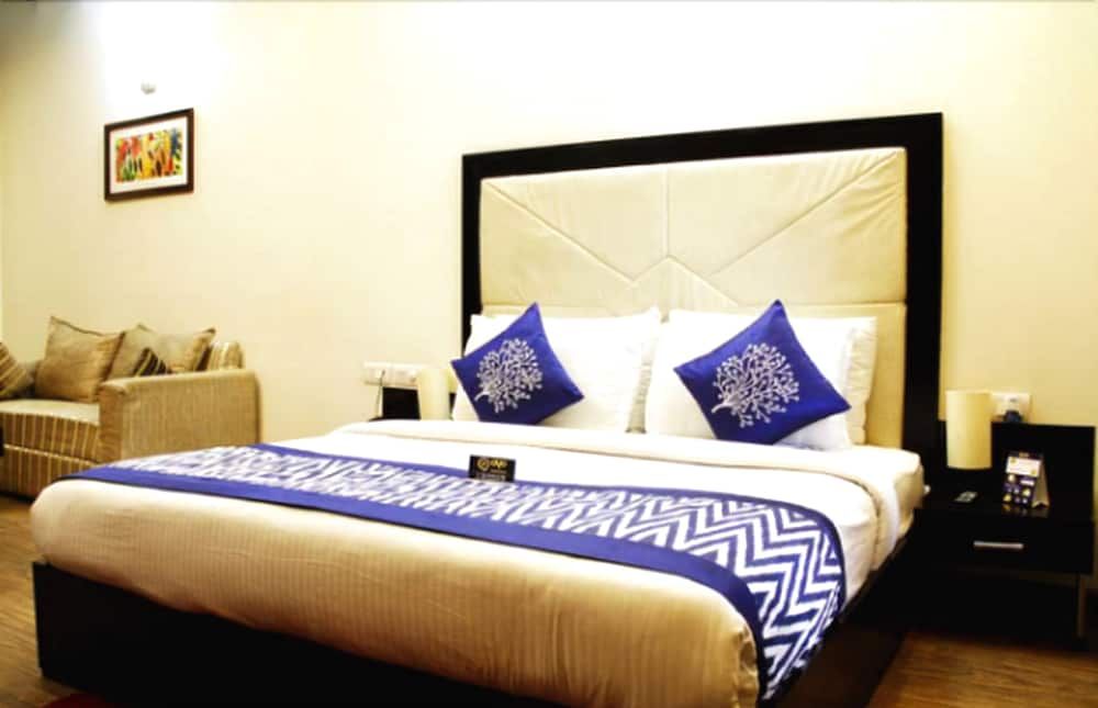 JK Rooms 143 Amazone Holiday Guest House