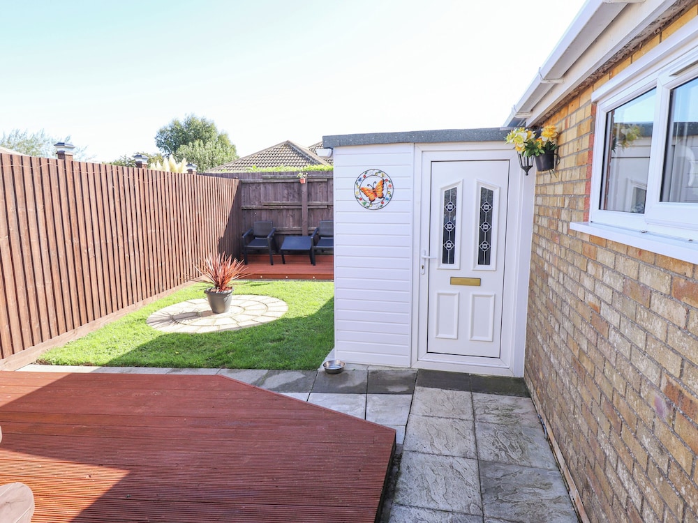 Lockdown Lodge — 4-Star Luxury Hotel in Mablethorpe, United Kingdom