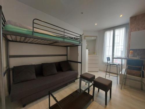 Studio Proche Paris - carbon neutral hotel in Maisons-Alfort