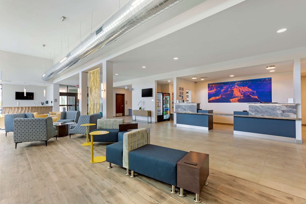 Best Western Plus Executive Residency Phoenix North Happy Valley - photo 4