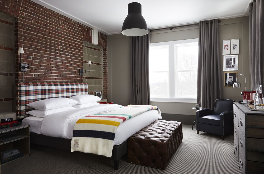 The George - photo 17