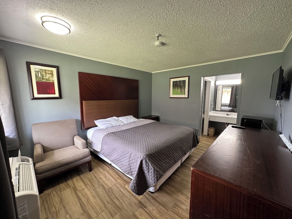 Studio Suites - photo 8