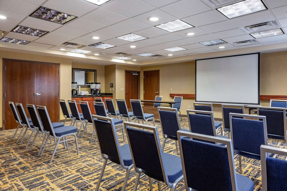 Hampton Inn Norco Corona Eastvale - photo 40