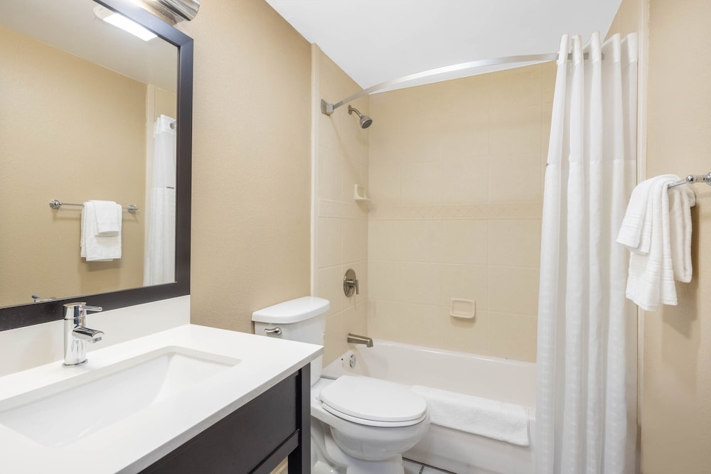 FairBridge Inn Express Nyack - photo 12