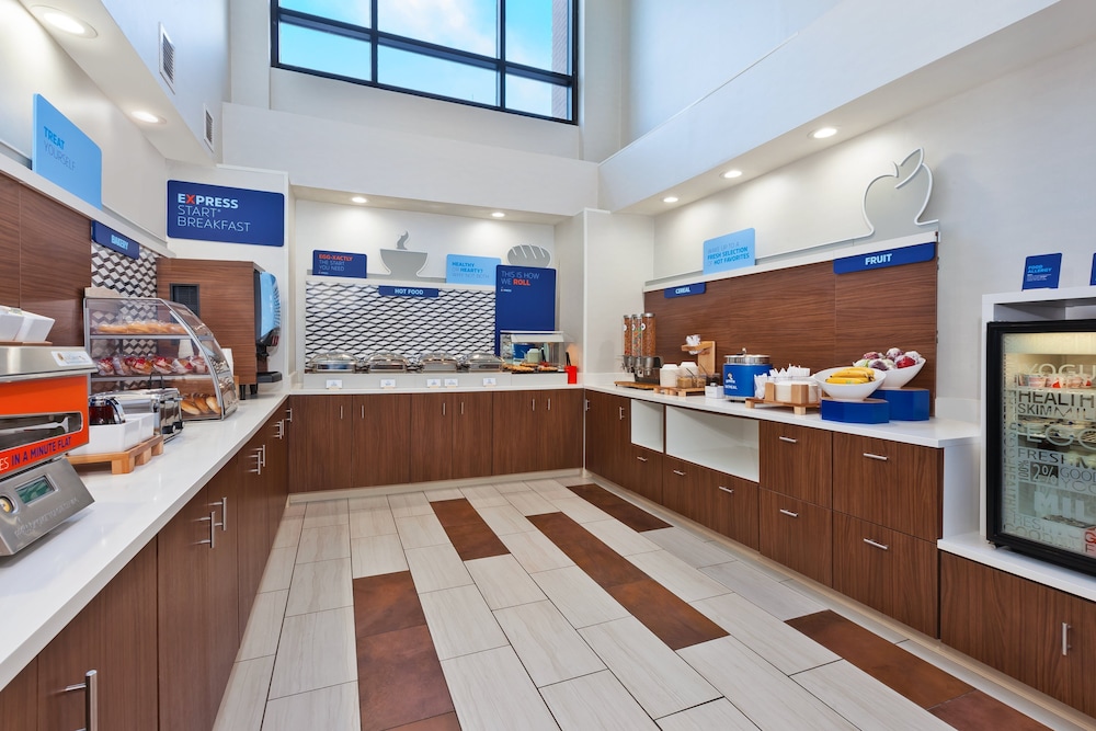 Holiday Inn Express Hotel & Suites Cleveland Richfield by IHG - photo 20