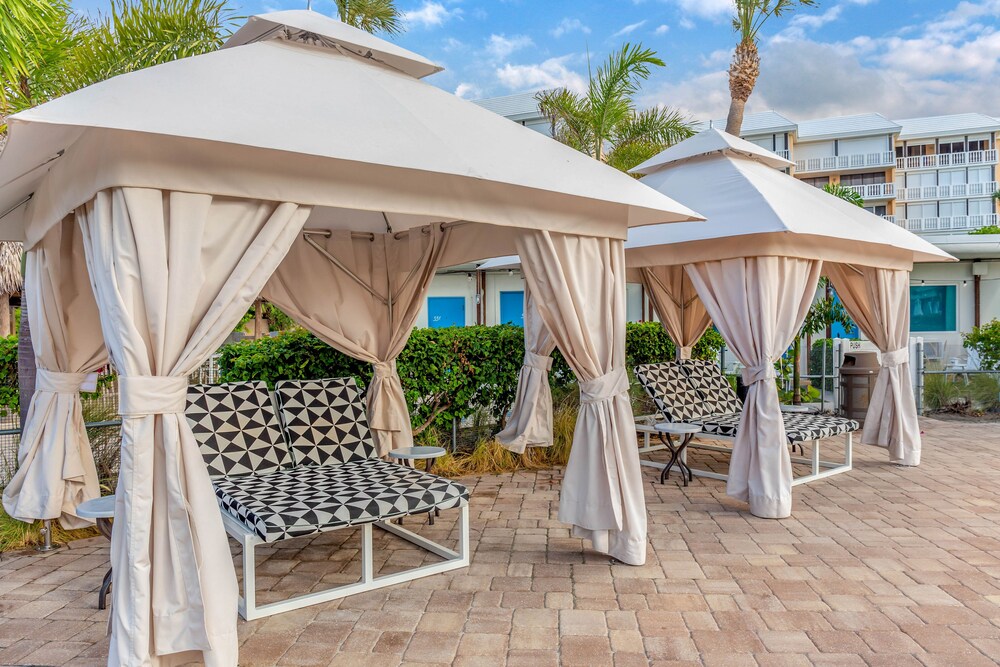 The Luce St. Pete Beach a Tribute Portfolio Hotel - photo 20