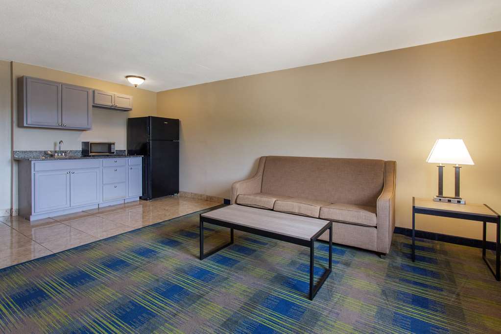 Super 8 by Wyndham Cromwell Middletown - photo 42