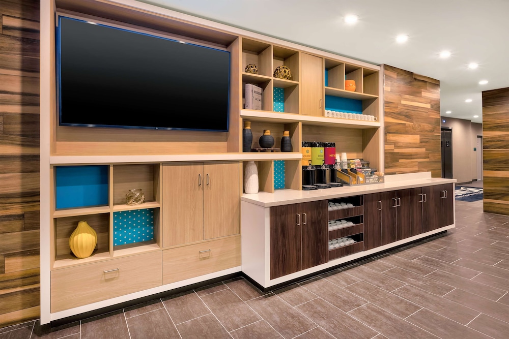 Home2 Suites by Hilton Saginaw MI - photo 32