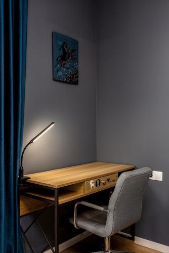 Art inspired Modern Flat near VAKE PARK with WIFI