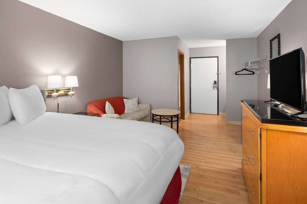 Travelodge by Wyndham Redwood Falls - photo 13