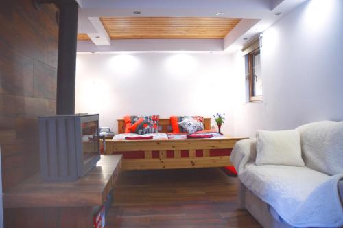 Osada Chybotek - carbon neutral hotel in Unknown City