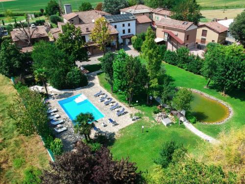 Ca' Ross — 4-Star Luxury Hotel in Formigine, Italy