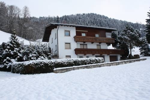 Landhaus Johannes — 4-Star Luxury Hotel in Hart Im Zillertal, Austria