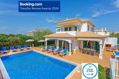 Villa White Sands Private Oasis Heated Pool Beaches & Strip Nearby — 4-Star Luxury Hotel in Albufeira, Portugal