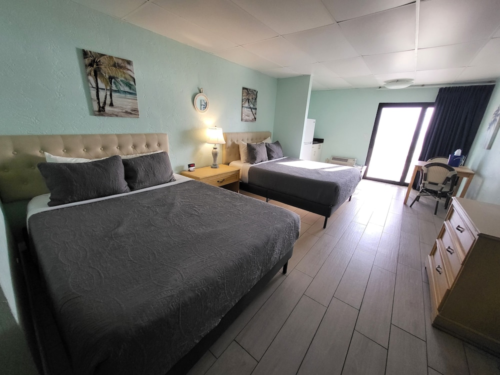 Beachside Hotel - photo 34