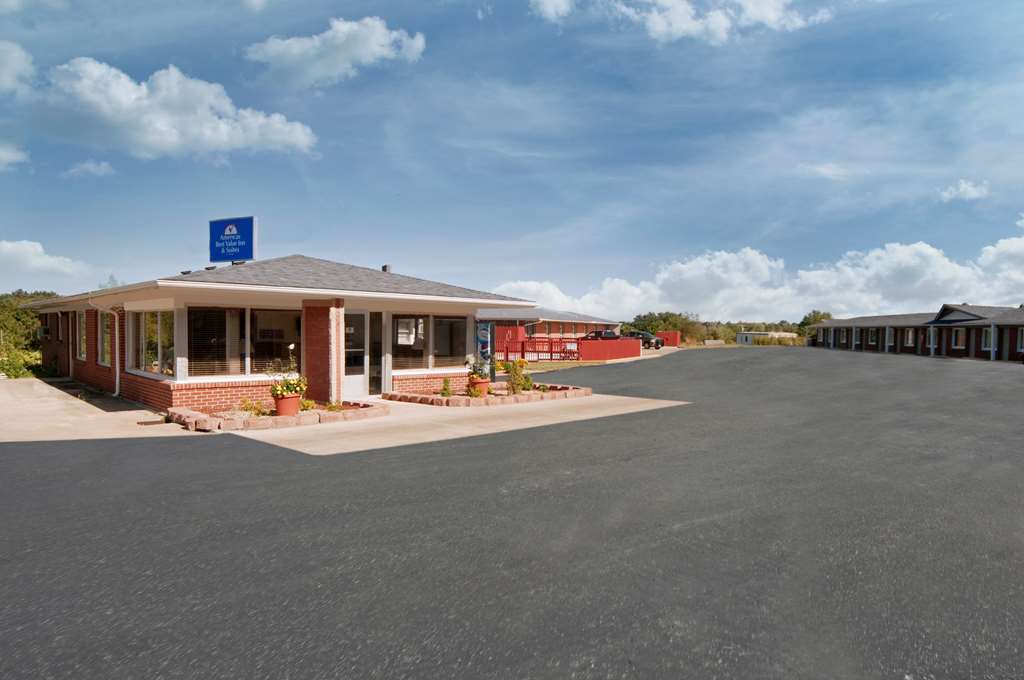 Americas Best Value Inn & Suites Macon at Sunset Dr - photo 2