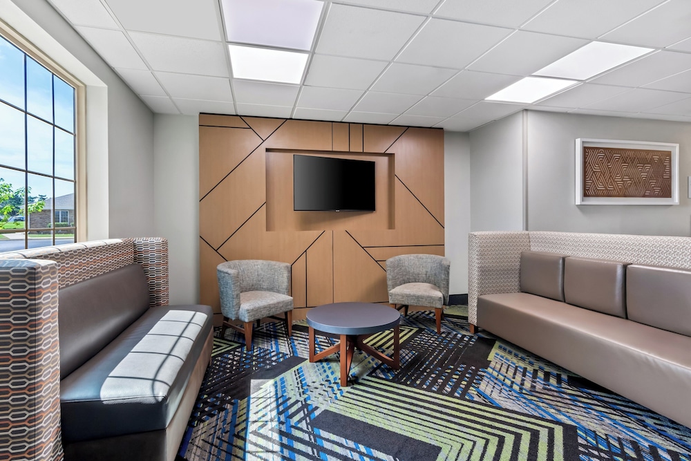 Holiday Inn Express Ada by IHG - photo 35