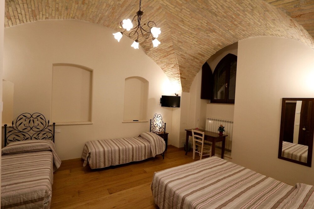 La Casina Colorata — Assisi — photo 5