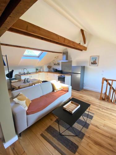 Maisonnette 2ch 4p Parking Prive Sous Les Toits de Wambrechies in Wambrechies, France