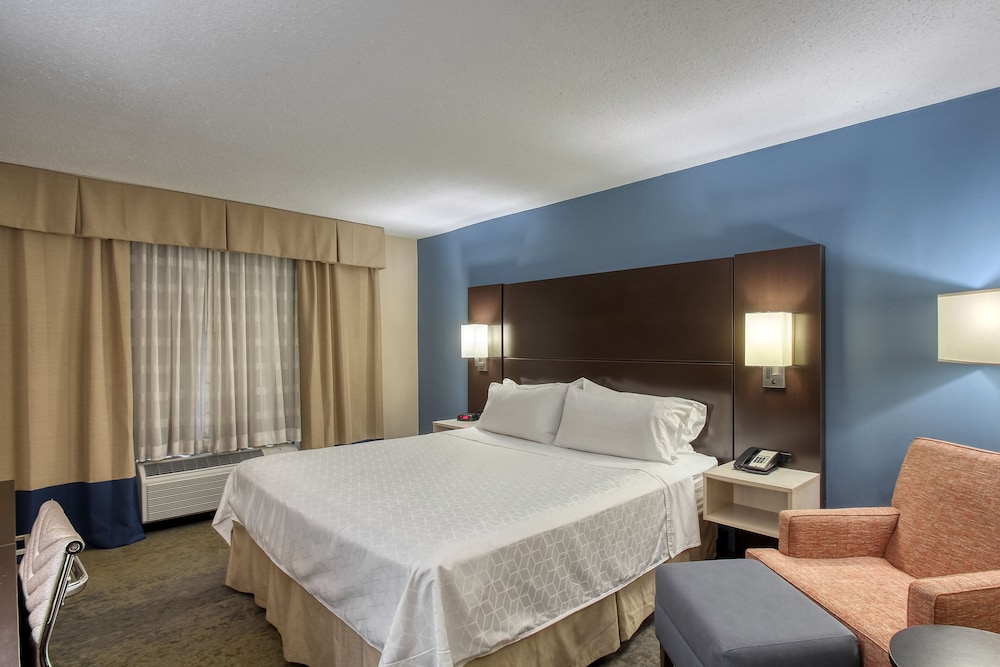 Holiday Inn Hotel & Suites Atlanta Airport North by IHG - photo 14