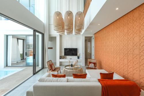 V185 New Modern Villa with Private Pool — 4-Star Luxury Hotel in Thalang, Thailand