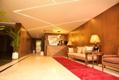 Tom's Luxury Hotel — 5-Star Luxury Hotel in Peshawar, Pakistan