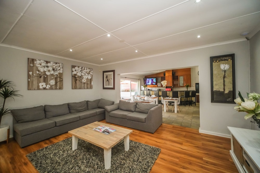 Lido Living — 4-Star Luxury Hotel in East London, South Africa