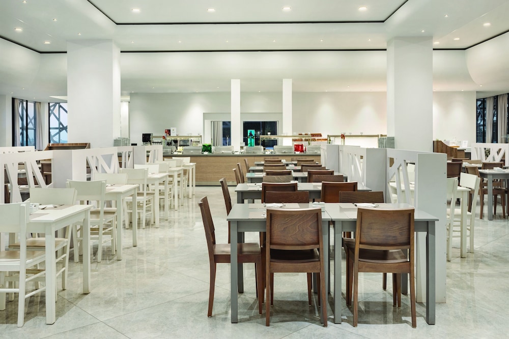 מזון ומשקאות